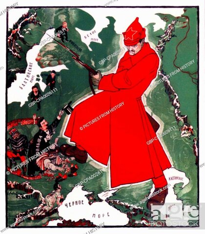 Trotsky organizes Red Guard to defend Petrograd