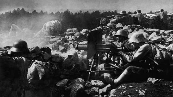 Italia s'uneix a la guerra