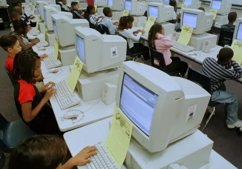 Internet Began Making It's Way Into Classrooms