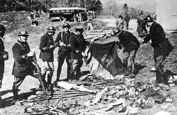 Tancament de la frontera francesa i ocupació d'Irun i St. Sebastià