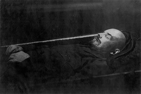 Lenin Dies