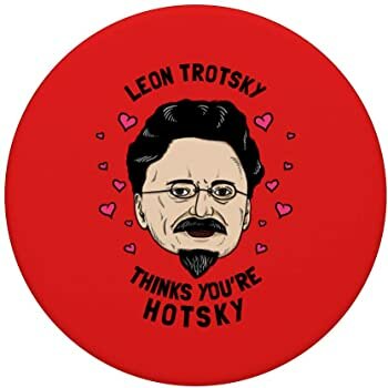 Trotsky organizes the Red Guard to defend Petrograd