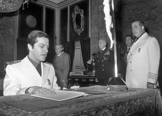 Llegada a la presidencia de Adolfo Suárez