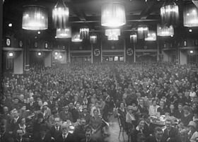 Adolf Hitler convértese en líder do NSDAP