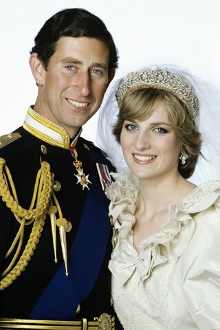 Diana gets married with Charles