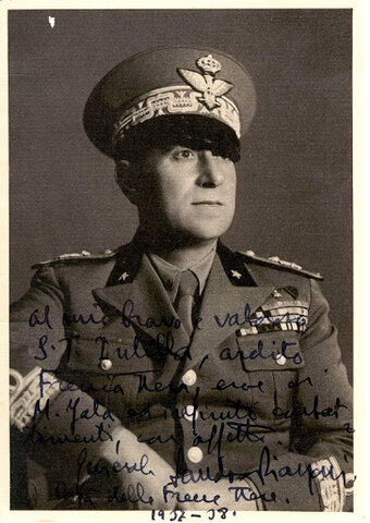 Piazzoni generalaren agintepeko “flechas negras” brigadako indar Italiarra Bermeon sartu