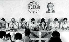 ETA politiko militarra disolbatu
