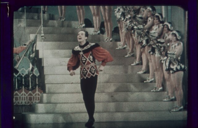 Primer largometraje a color