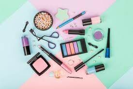 Eyelash curler and Celebrities