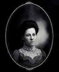 LuLu Graves