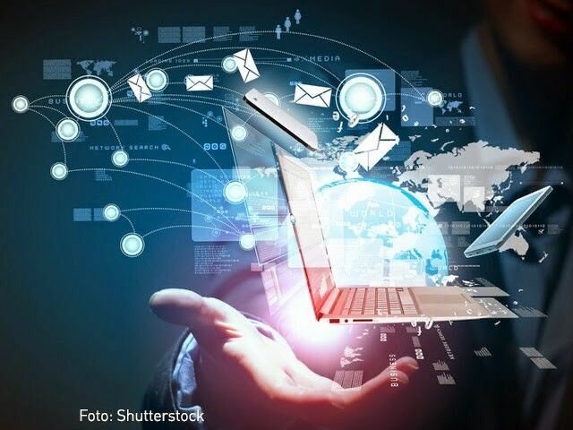 Edad Contemporánea. Avance tecnológico. "Medios de comunicación"