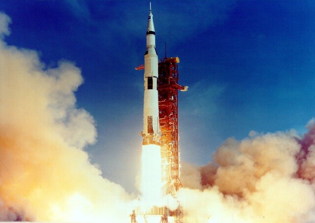 Esimene mehitatud missioon: Apollo 7