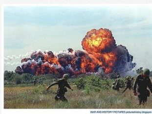 American B-52 bombers strike areas in North Vietnam