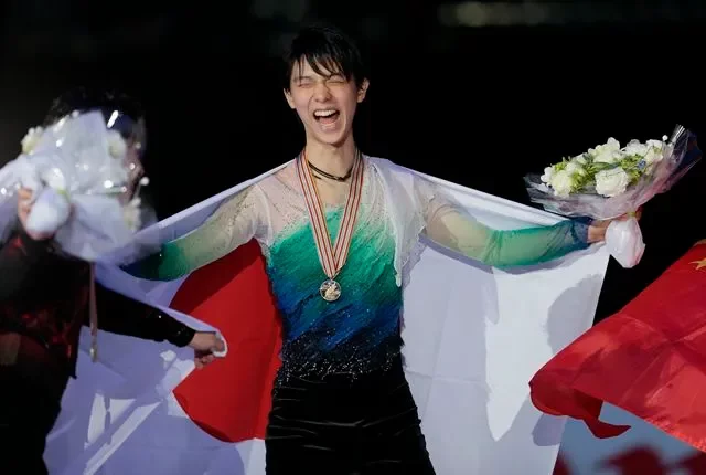 Er hat den Gldmedaillen gewonnen bei der Weltmeisterschaft in Helsinki