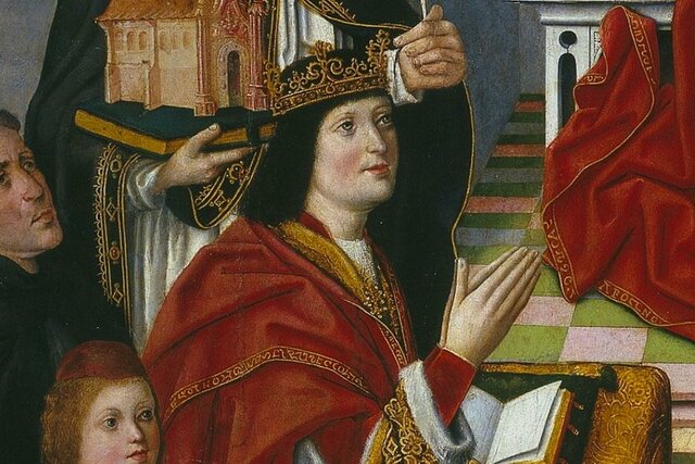 Fernando II hereda el trono.