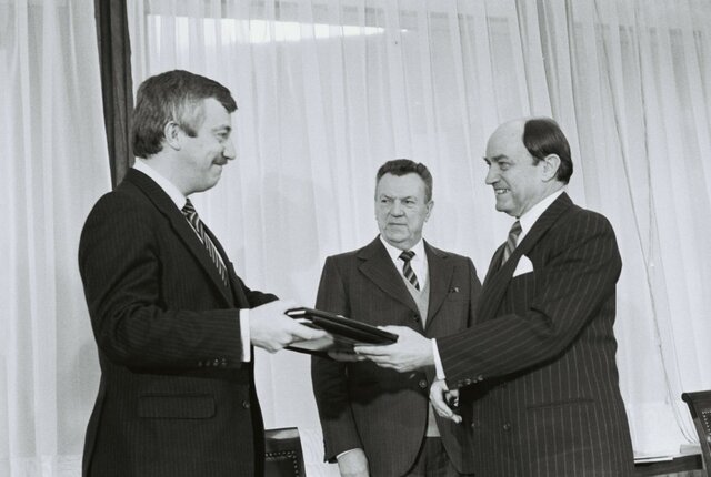 Гренландія покидає Європейські Співтовариства