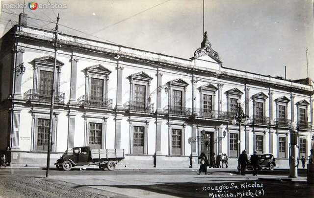Se establece en Morelia el colegio De San Nicolás