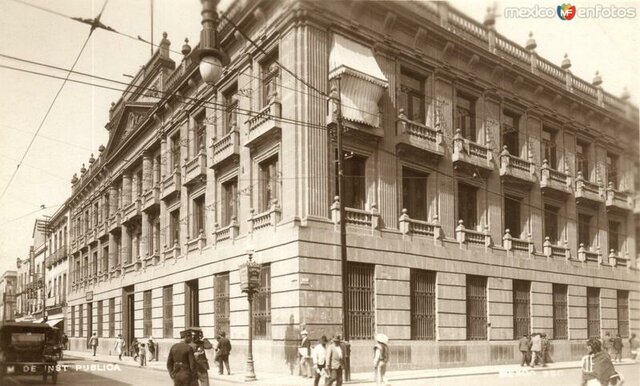 Creación del Ministerio de Instrucción