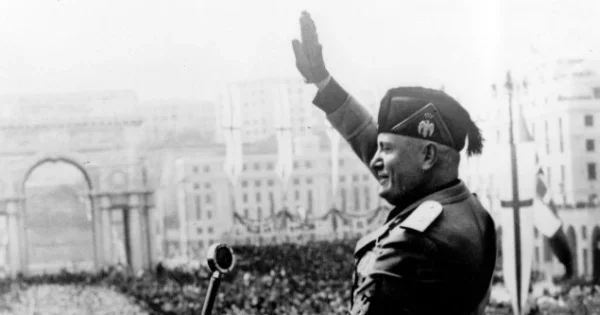 Itália: o Fascismo nasce, e com ele o Totalitarismo