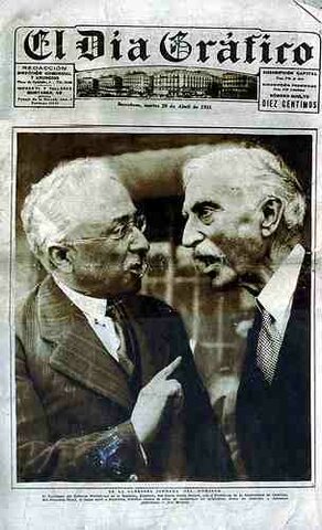 Dimisión de Niceto Alcalá