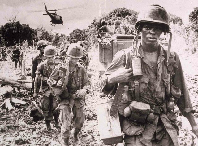 US Sends Troops to Vietnam