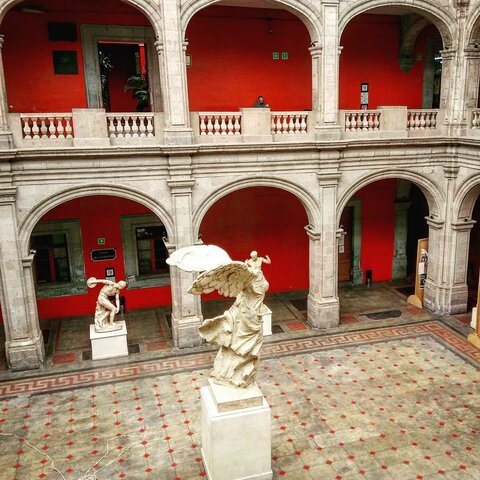 Fundación de la Academia de las nobles Artes de San Carlos