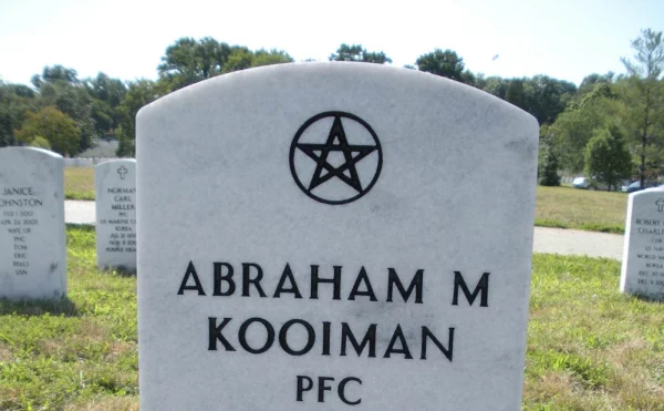 Pentacles Allowed on Tomb Stones