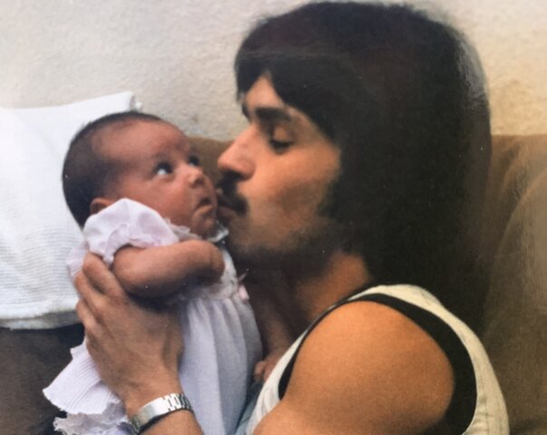 Baby Savannah learns: Trust versus Mistrust