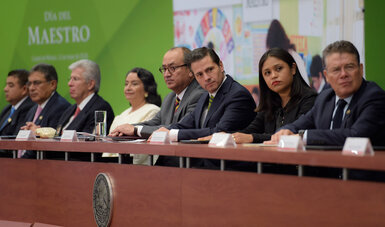 Asume la dirigencia del SNTE Juan Díaz de la Torre