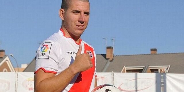 Rückkehr in die spanische Liga mit seinem Wechsel zu Rayo VallecanoRückkehr in die spanische Liga mit seinem Wechsel zu Rayo Vallecano