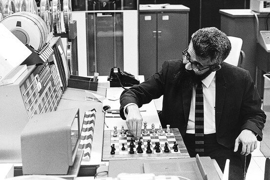 Nació el término "Inteligencia Artificial"