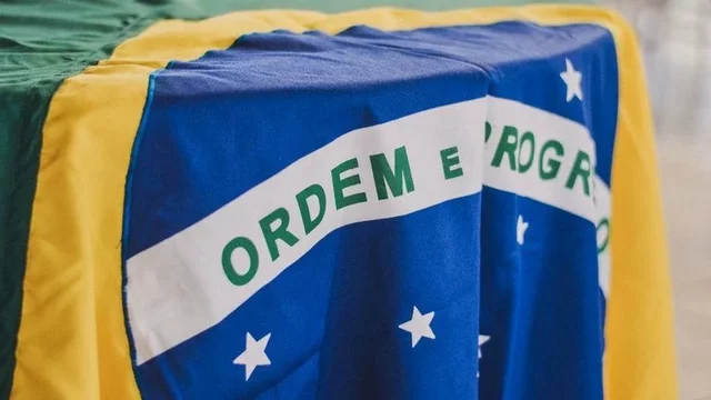 a ideia de nova nação Brasileira, a criação da bandeira