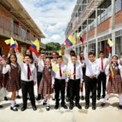 Timeline: LA EDUCACIÓN EN COLOMBIA 1990-2022