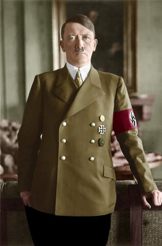 Hitler se convierte en Dictador de Alemania