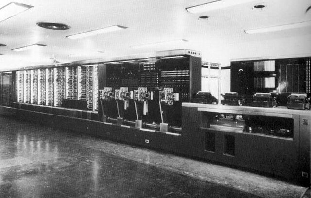 Primer ordenador IBM