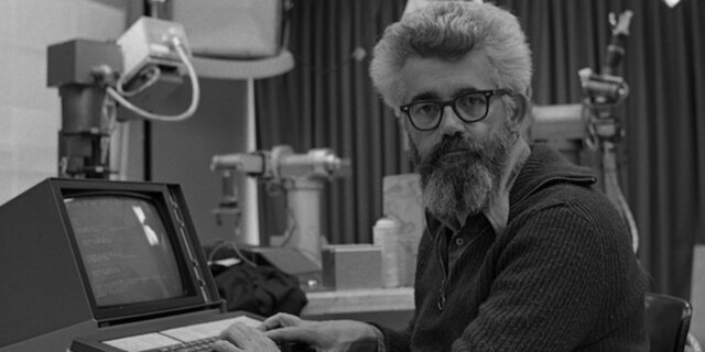 Primer uso del término "inteligencia artificial" por John McCarthy