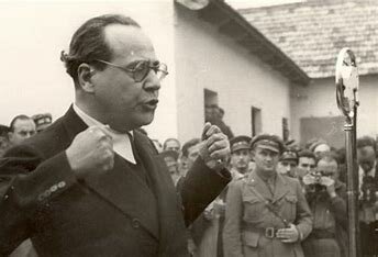 JUAN NEGRÍN SUSTITUYE A LARGO CABALLERO