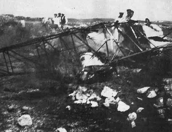 El general Mola muere en accidente de aviación.