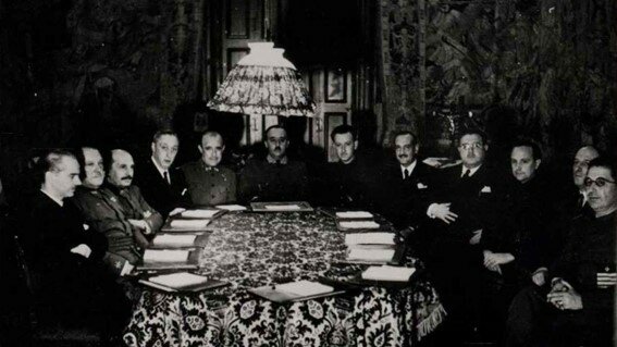 Se forma en Burgos la Junta de Defensa Nacional presidida por Cabanellas