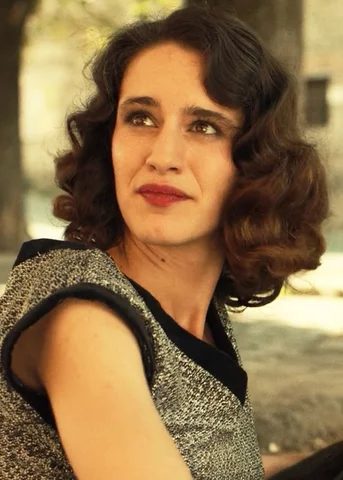 Nately falls in love