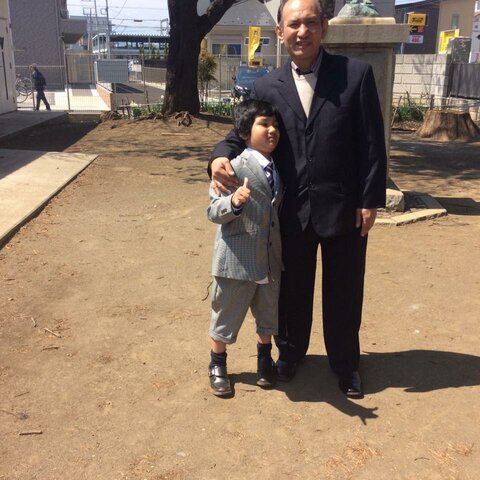 EL PRIMER DÍA DE LA ESCUELA PRIMARIA EN JAPÓN