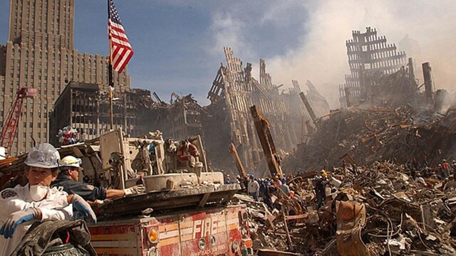 CAIDA DE LOLAS TORRES GEMELAS