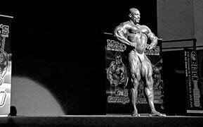 Ronnie starting his  Mr. Olympia career