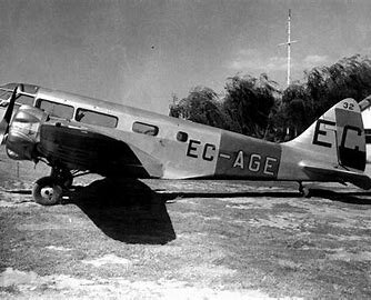 El general Mola muere en accidente de aviación.