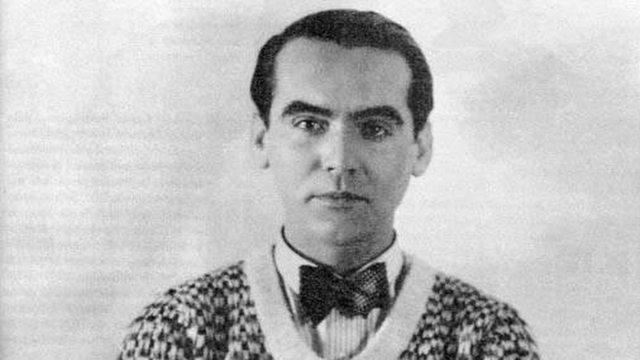 García Lorca es fusilado por los sublevados en Granada.