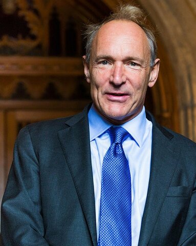 Se crea la Web gracias al británico Tim Berners-Lee quien pretende dar acceso a todo tipo de personas a la red.