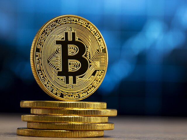 Nace Node JS para sacar JavaScript del navegador e insertarlo al servidor, MongoDB, el buscador Bing y la Bitcoin.