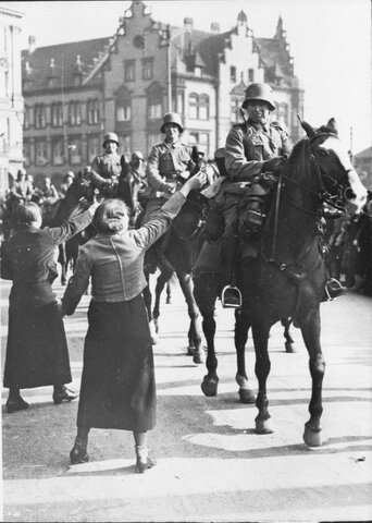 Hitler bezet het Rijnland