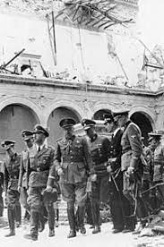 El general Francisco Franco decide destinar una importante parte de sus fuerzas para liberar a los rebeldes asediados en el Alcázar de Toledo. El General Varela entra en el Alcázar de Toledo.