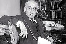 En la cárcel Modelo de Madrid son asesinados Melquíades Alvarez, Ruiz de Alda, Fernando Primo de Rivera entre otros. Se crean en Madrid los tribunales populares.